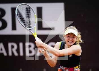 2022-05-09 - Aliaksandra Sasnovich of Belarus in action against Veronika Kudermetova of Russia during first round of the Internazionali BNL d'Italia 2022, Masters 1000 tennis tournament on May 9, 2022 at Foro Italico in Rome, Italy - INTERNAZIONALI BNL D'ITALIA 2022, MASTERS 1000 TENNIS TOURNAMENT - INTERNATIONALS - TENNIS