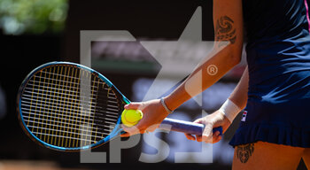 2022-05-11 - Karolina Pliskova of the Czech Republic in action against Jil Teichmann of Switzerland during the second round of the Internazionali BNL d'Italia 2022, Masters 1000 tennis tournament on May 11, 2022 at Foro Italico in Rome, Italy - INTERNAZIONALI BNL D'ITALIA 2022, MASTERS 1000 TENNIS TOURNAMENT - INTERNATIONALS - TENNIS