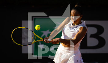 2022-05-11 - Leylah Fernandez of Canada in action against Daria Kasatkina of Russia during the Internazionali BNL d'Italia 2022, Masters 1000 tennis tournament on May 11, 2022 at Foro Italico in Rome, Italy - INTERNAZIONALI BNL D'ITALIA 2022, MASTERS 1000 TENNIS TOURNAMENT - INTERNATIONALS - TENNIS