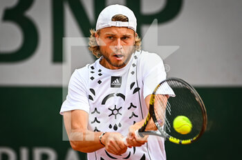 2022-05-16 - Alexandre MULLER of France during the Qualifying Day one of Roland-Garros 2022, French Open 2022, Grand Slam tennis tournament on May 16, 2022 at the Roland-Garros stadium in Paris, France - ROLAND-GARROS 2022, FRENCH OPEN 2022, GRAND SLAM TENNIS TOURNAMENT - INTERNATIONALS - TENNIS