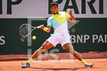 2022-05-16 - Arthur FILS of France during the Qualifying Day one of Roland-Garros 2022, French Open 2022, Grand Slam tennis tournament on May 16, 2022 at the Roland-Garros stadium in Paris, France - ROLAND-GARROS 2022, FRENCH OPEN 2022, GRAND SLAM TENNIS TOURNAMENT - INTERNATIONALS - TENNIS