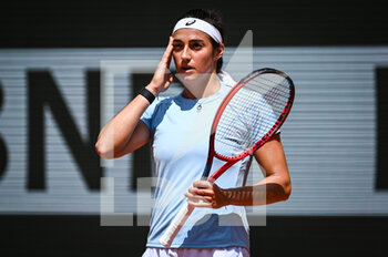 2022-05-17 - Caroline GARCIA of France looks dejected during a training session of Roland-Garros 2022, French Open 2022, Grand Slam tennis tournament on May 17, 2022 at the Roland-Garros stadium in Paris, France - ROLAND-GARROS 2022, FRENCH OPEN 2022, GRAND SLAM TENNIS TOURNAMENT - INTERNATIONALS - TENNIS