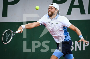 2022-05-17 - Hugo GRENIER of France during the Qualifying Day two of Roland-Garros 2022, French Open 2022, Grand Slam tennis tournament on May 17, 2022 at the Roland-Garros stadium in Paris, France - ROLAND-GARROS 2022, FRENCH OPEN 2022, GRAND SLAM TENNIS TOURNAMENT - INTERNATIONALS - TENNIS