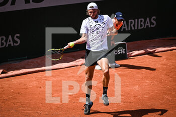2022-05-18 - Alexandre MULLER of France during the Qualifying Day three of Roland-Garros 2022, French Open 2022, Grand Slam tennis tournament on May 18, 2022 at the Roland-Garros stadium in Paris, France - ROLAND-GARROS 2022, FRENCH OPEN 2022, GRAND SLAM TENNIS TOURNAMEN - INTERNATIONALS - TENNIS