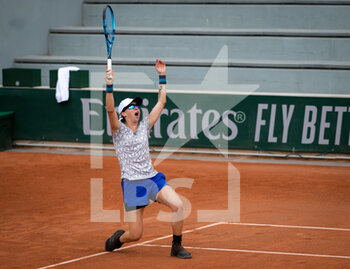 2022-05-20 - Fernanda Contreras Gomez of Mexico in action during the final qualifications round of the Roland-Garros 2022, Grand Slam tennis tournament on May 20, 2022 at Roland-Garros stadium in Paris, France - ROLAND-GARROS 2022, FRENCH OPEN 2022, GRAND SLAM TENNIS TOURNAMENT - INTERNATIONALS - TENNIS