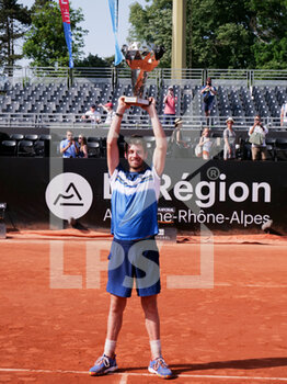 2022-05-21 - Cameron Norrie (GBR) celebrates after winning against Alex Molcan (SVK) during the Final of the Open Parc Auvergne-Rhone-Alpes Lyon 2022, ATP 250 Tennis tournament on May 21, 2022 at Parc de la Tete d'Or in Lyon, France - OPEN PARC AUVERGNE-RHONE-ALPES LYON 2022, ATP 250 TENNIS TOURNAMENT - INTERNATIONALS - TENNIS