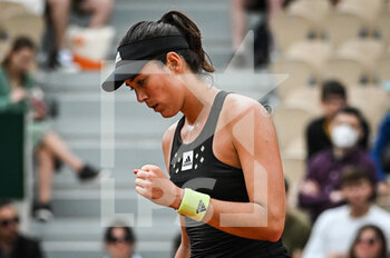 2022-05-22 - Garbine MUGURUZA of Spain celebrates his point during the Day one of Roland-Garros 2022, French Open 2022, Grand Slam tennis tournament on May 22, 2022 at Roland-Garros stadium in Paris, France - ROLAND-GARROS 2022, FRENCH OPEN 2022, GRAND SLAM TENNIS TOURNAMENT - INTERNATIONALS - TENNIS