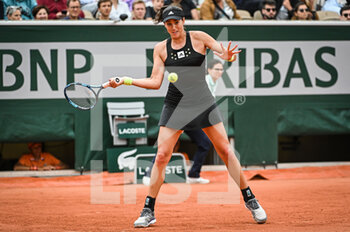 2022-05-22 - Garbine MUGURUZA of Spain during the Day one of Roland-Garros 2022, French Open 2022, Grand Slam tennis tournament on May 22, 2022 at Roland-Garros stadium in Paris, France - ROLAND-GARROS 2022, FRENCH OPEN 2022, GRAND SLAM TENNIS TOURNAMENT - INTERNATIONALS - TENNIS