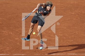2022-05-22 - Alexander Zverev aka Sascha Zverev of Germany during day 1 of the French Open 2022, a tennis Grand Slam tournament on May 22, 2022 at Roland-Garros stadium in Paris, France - ROLAND-GARROS 2022, FRENCH OPEN 2022, GRAND SLAM TENNIS TOURNAMENT - INTERNATIONALS - TENNIS