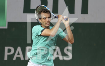 2022-05-22 - Albert Ramos Vinolas of Spain during day 1 of the French Open 2022, a tennis Grand Slam tournament on May 22, 2022 at Roland-Garros stadium in Paris, France - ROLAND-GARROS 2022, FRENCH OPEN 2022, GRAND SLAM TENNIS TOURNAMENT - INTERNATIONALS - TENNIS