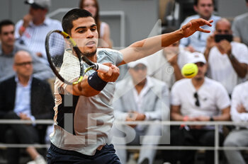 2022-05-22 - Carlos ALCARAZ of Spain during the Day one of Roland-Garros 2022, French Open 2022, Grand Slam tennis tournament on May 22, 2022 at Roland-Garros stadium in Paris, France - ROLAND-GARROS 2022, FRENCH OPEN 2022, GRAND SLAM TENNIS TOURNAMENT - INTERNATIONALS - TENNIS