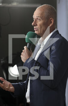 2022-05-22 - Guy Forget comments for Amazon Prime Video day 1 of the French Open 2022, a tennis Grand Slam tournament on May 22, 2022 at Roland-Garros stadium in Paris, France - ROLAND-GARROS 2022, FRENCH OPEN 2022, GRAND SLAM TENNIS TOURNAMENT - INTERNATIONALS - TENNIS