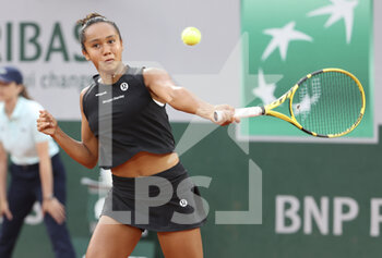 2022-05-22 - Leylah Fernandez of Canada during day 1 of the French Open 2022, a tennis Grand Slam tournament on May 22, 2022 at Roland-Garros stadium in Paris, France - ROLAND-GARROS 2022, FRENCH OPEN 2022, GRAND SLAM TENNIS TOURNAMENT - INTERNATIONALS - TENNIS