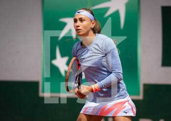 2022-05-24 - Aleksandra Krunic of Serbia in action against Kamilla Rakhimova of Russia during the first round of the Roland-Garros 2022, Grand Slam tennis tournament on May 24, 2022 at Roland-Garros stadium in Paris, France - ROLAND-GARROS 2022, FRENCH OPEN 2022, GRAND SLAM TENNIS TOURNAMENT - INTERNATIONALS - TENNIS