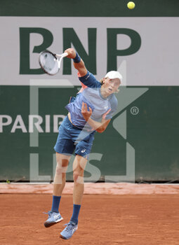 2022-05-24 - Emil Ruusuvuori of Finland during day 3 of the French Open 2022, a tennis Grand Slam tournament on May 24, 2022 at Roland-Garros stadium in Paris, France - ROLAND-GARROS 2022, FRENCH OPEN 2022, GRAND SLAM TENNIS TOURNAMENT - INTERNATIONALS - TENNIS