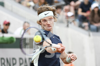 2022-05-24 - Andrey Rublev of Russia hits a forehand during the French Open (Roland-Garros) 2022, Grand Slam tennis tournament on May 24, 2022 at Roland-Garros stadium in Paris, France - ROLAND-GARROS 2022, FRENCH OPEN 2022, GRAND SLAM TENNIS TOURNAMENT - INTERNATIONALS - TENNIS