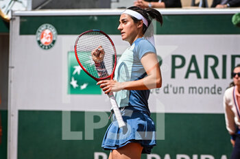 2022-05-24 - Caroline GARCIA of France celebrates his point during the Day three of Roland-Garros 2022, French Open 2022, Grand Slam tennis tournament on May 24, 2022 at Roland-Garros stadium in Paris, France - ROLAND-GARROS 2022, FRENCH OPEN 2022, GRAND SLAM TENNIS TOURNAMENT - INTERNATIONALS - TENNIS