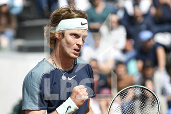 2022-05-24 - Andrey Rublev of Russia during the French Open (Roland-Garros) 2022, Grand Slam tennis tournament on May 24, 2022 at Roland-Garros stadium in Paris, France - ROLAND-GARROS 2022, FRENCH OPEN 2022, GRAND SLAM TENNIS TOURNAMENT - INTERNATIONALS - TENNIS