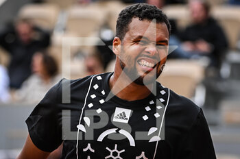 2022-05-24 - Jo-Wilfried TSONGA of France during the Day three of Roland-Garros 2022, French Open 2022, Grand Slam tennis tournament on May 24, 2022 at Roland-Garros stadium in Paris, France - ROLAND-GARROS 2022, FRENCH OPEN 2022, GRAND SLAM TENNIS TOURNAMENT - INTERNATIONALS - TENNIS