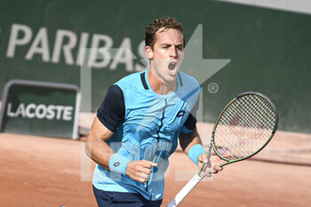 2022-05-24 - Roberto Carballes Baena of Spain during the French Open (Roland-Garros) 2022, Grand Slam tennis tournament on May 24, 2022 at Roland-Garros stadium in Paris, France - ROLAND-GARROS 2022, FRENCH OPEN 2022, GRAND SLAM TENNIS TOURNAMENT - INTERNATIONALS - TENNIS
