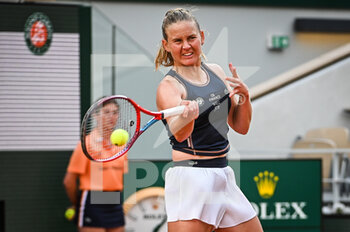 2022-05-24 - Fiona FERRO of France during the Day three of Roland-Garros 2022, French Open 2022, Grand Slam tennis tournament on May 24, 2022 at Roland-Garros stadium in Paris, France - ROLAND-GARROS 2022, FRENCH OPEN 2022, GRAND SLAM TENNIS TOURNAMENT - INTERNATIONALS - TENNIS