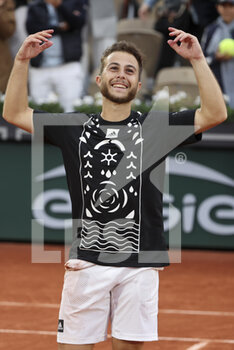 2022-05-24 - Hugo Gaston of France celebrates his first round victory during day 3 of the French Open 2022, a tennis Grand Slam tournament on May 24, 2022 at Roland-Garros stadium in Paris, France - ROLAND-GARROS 2022, FRENCH OPEN 2022, GRAND SLAM TENNIS TOURNAMENT - INTERNATIONALS - TENNIS