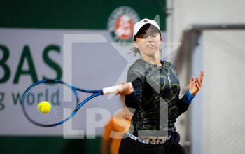 2022-05-24 - Fernanda Contreras Gomez of Mexico in action against Panna Udvardy of Hungary during the first round of the Roland-Garros 2022, Grand Slam tennis tournament on May 24, 2022 at Roland-Garros stadium in Paris, France - ROLAND-GARROS 2022, FRENCH OPEN 2022, GRAND SLAM TENNIS TOURNAMENT - INTERNATIONALS - TENNIS