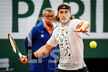 2022-05-25 - Stefanos TSITSIPAS of Greece during the Day three of Roland-Garros 2022, French Open 2022, Grand Slam tennis tournament on May 24, 2022 at Roland-Garros stadium in Paris, France - ROLAND-GARROS 2022, FRENCH OPEN 2022, GRAND SLAM TENNIS TOURNAMENT - INTERNATIONALS - TENNIS