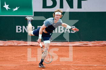 2022-05-25 - Andrey Rublev of Russia during the French Open, Grand Slam tennis tournament on May 24, 2022 at Roland-Garros stadium in Paris, France - ROLAND-GARROS 2022, FRENCH OPEN 2022, GRAND SLAM TENNIS TOURNAMENT - INTERNATIONALS - TENNIS