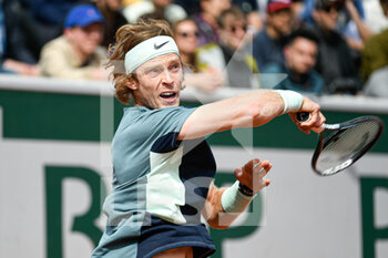 2022-05-25 - Andrey Rublev of Russia during the French Open, Grand Slam tennis tournament on May 24, 2022 at Roland-Garros stadium in Paris, France - ROLAND-GARROS 2022, FRENCH OPEN 2022, GRAND SLAM TENNIS TOURNAMENT - INTERNATIONALS - TENNIS