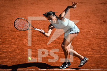 2022-05-25 - Emma RADUCANU of Great Britain during the Day four of Roland-Garros 2022, French Open 2022, Grand Slam tennis tournament on May 25, 2022 at Roland-Garros stadium in Paris, France - ROLAND-GARROS 2022, FRENCH OPEN 2022, GRAND SLAM TENNIS TOURNAMENT - INTERNATIONALS - TENNIS