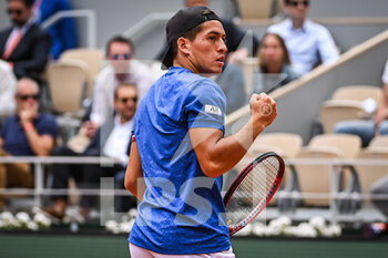 2022-05-25 - Sebastian BAEZ of Argentina celebrates his point during the Day four of Roland-Garros 2022, French Open 2022, Grand Slam tennis tournament on May 25, 2022 at Roland-Garros stadium in Paris, France - ROLAND-GARROS 2022, FRENCH OPEN 2022, GRAND SLAM TENNIS TOURNAMENT - INTERNATIONALS - TENNIS