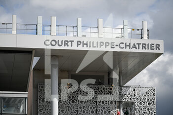 2022-05-25 - Atmosphere (illustration) with the Philippe Chatrier central court from exterior during the French Open, Grand Slam tennis tournament on May 25, 2022 at Roland-Garros stadium in Paris, France - ROLAND-GARROS 2022, FRENCH OPEN 2022, GRAND SLAM TENNIS TOURNAMENT - INTERNATIONALS - TENNIS