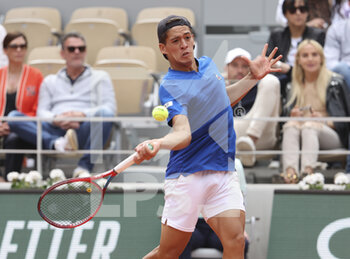 2022-05-25 - Sebastian Baez of Argentina during day 4 of the French Open 2022, a tennis Grand Slam tournament on May 25, 2022 at Roland-Garros stadium in Paris, France - ROLAND-GARROS 2022, FRENCH OPEN 2022, GRAND SLAM TENNIS TOURNAMENT - INTERNATIONALS - TENNIS