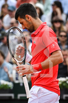2022-05-25 - Novak DJOKOVIC of Serbia celebrates his point during the Day four of Roland-Garros 2022, French Open 2022, Grand Slam tennis tournament on May 25, 2022 at Roland-Garros stadium in Paris, France - ROLAND-GARROS 2022, FRENCH OPEN 2022, GRAND SLAM TENNIS TOURNAMENT - INTERNATIONALS - TENNIS