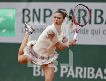 2022-05-26 - Camila Giorgi of Italy during day 5 of the French Open 2022, Roland-Garros 2022, second Grand Slam tennis tournament of the season on May 26, 2022 at Roland-Garros stadium in Paris, France - TENNIS - ROLAND GARROS 2022 - WEEK 1 PART 2 - INTERNATIONALS - TENNIS