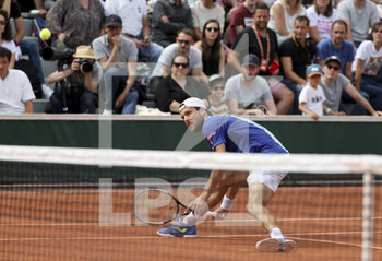 2022-05-26 - Joao Sousa of Portugal during day 5 of the French Open 2022, Roland-Garros 2022, second Grand Slam tennis tournament of the season on May 26, 2022 at Roland-Garros stadium in Paris, France - TENNIS - ROLAND GARROS 2022 - WEEK 1 PART 2 - INTERNATIONALS - TENNIS