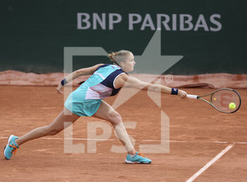 2022-05-26 - Shelby Rogers of USA during day 5 of the French Open 2022, Roland-Garros 2022, second Grand Slam tennis tournament of the season on May 26, 2022 at Roland-Garros stadium in Paris, France - TENNIS - ROLAND GARROS 2022 - WEEK 1 PART 2 - INTERNATIONALS - TENNIS