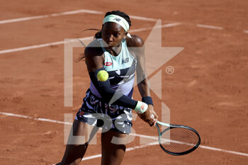 2022-05-27 - Coco Gauff of USA during day 6 of the French Open 2022, Roland-Garros 2022, second Grand Slam tennis tournament of the season on May 27, 2022 at Roland-Garros stadium in Paris, France - TENNIS - ROLAND GARROS 2022 - WEEK 1 PART 2 - INTERNATIONALS - TENNIS