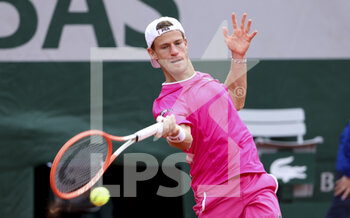 2022-05-29 - Diego Schwartzman of Argentina during day 8 of the French Open 2022, Roland-Garros 2022, second Grand Slam tennis tournament of the season on May 29, 2022 at Roland-Garros stadium in Paris, France - TENNIS - ROLAND GARROS 2022 - WEEK 1 PART 2 - INTERNATIONALS - TENNIS