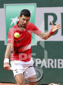 2022-05-29 - Novak Djokovic of Serbia during day 8 of the French Open 2022, Roland-Garros 2022, second Grand Slam tennis tournament of the season on May 29, 2022 at Roland-Garros stadium in Paris, France - TENNIS - ROLAND GARROS 2022 - WEEK 1 PART 2 - INTERNATIONALS - TENNIS