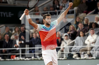 2022-05-30 - Marin Cilic of Croatia celebrates his victory during day 9 of Roland-Garros 2022, French Open 2022, second Grand Slam tennis tournament of the season on May 30, 2022 at Roland-Garros stadium in Paris, France - TENNIS - ROLAND GARROS 2022 - WEEK 2 - INTERNATIONALS - TENNIS