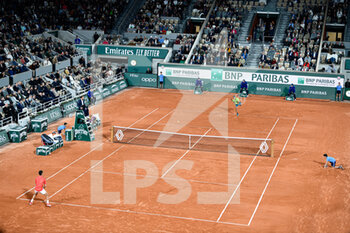 2022-06-01 - General view of the Philippe Chatrier central court with Rafael Nadal of Spain during the French Open semifinal against Novak Djokovic, Grand Slam tennis tournament on May 31, 2022 at Roland-Garros stadium in Paris, France - TENNIS - ROLAND GARROS 2022 - WEEK 2 - INTERNATIONALS - TENNIS