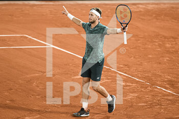 2022-06-03 - Casper Ruud of Norway during the French Open, Grand Slam tennis tournament on June 3, 2022 at Roland-Garros stadium in Paris, France - TENNIS - ROLAND GARROS 2022 - WEEK 2 - INTERNATIONALS - TENNIS