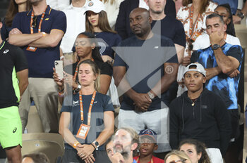 2022-06-04 - Candi Gauff and Corey Gauff, parents of Coco Gauff of USA during the women's final trophy ceremony on day 14 of Roland-Garros 2022, French Open 2022, second Grand Slam tennis tournament of the season on June 4, 2022 at Roland-Garros stadium in Paris, France - TENNIS - ROLAND GARROS 2022 - WEEK 2 - INTERNATIONALS - TENNIS