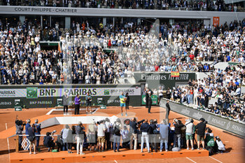 2022-06-05 - General view (overview illustration, atmosphere with the crowd, audience, public) of the Philippe Chatrier central clay court with Rafael "Rafa" Nadal of Spain receives The Musketeers' Trophy ("La Coupe des Mousquetaires") after the French Open final against Casper Ruud and poses for the press sports photographers, Grand Slam tennis tournament on June 5, 2022 at Roland-Garros stadium in Paris, France - TENNIS - ROLAND GARROS 2022 - WEEK 2 - INTERNATIONALS - TENNIS