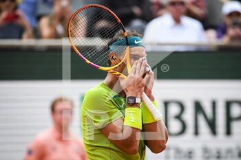 2022-06-05 - Rafael NADAL of Spain celebrates his victory during the Day fifteen of Roland-Garros 2022, French Open 2022, Grand Slam tennis tournament on June 05, 2022 at Roland-Garros stadium in Paris, France - TENNIS - ROLAND GARROS 2022 - WEEK 2 - INTERNATIONALS - TENNIS
