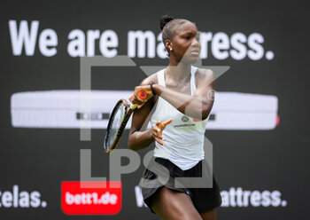 2022-06-13 - Noma Noha Akugue of Germany in action against Daria Saville of Australia during the first qualifications round of the 2022 bett1Open WTA 500 tennis tournament on June 11, 2022 at Rot-Weiss Tennis Club in Berlin, Germany - TENNIS - WTA - 2022 BETT1OPEN - INTERNATIONALS - TENNIS