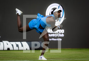 2022-06-13 - Asia Muhammad of the United States in action against Sabine Lisicki of Germany during the first qualifications round at the 2022 bett1Open WTA 500 tennis tournament on June 11, 2022 at Rot-Weiss Tennis Club in Berlin, Germany - TENNIS - WTA - 2022 BETT1OPEN - INTERNATIONALS - TENNIS