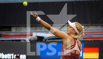 2022-06-13 - Sabine Lisicki of Germany in action against Asia Muhammad of the United States during the first qualifications round at the 2022 bett1Open WTA 500 tennis tournament on June 11, 2022 at Rot-Weiss Tennis Club in Berlin, Germany - TENNIS - WTA - 2022 BETT1OPEN - INTERNATIONALS - TENNIS
